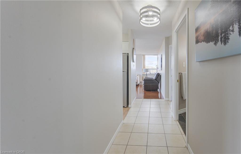 710-3227 King Street E, Kitchener, ON - Indoor Photo Showing Other Room