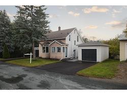 12 Scheifele Place Woolwich, ON N0B 1M0