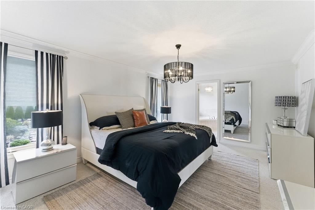 198 Springvalley Crescent, Hamilton, ON - Indoor Photo Showing Bedroom