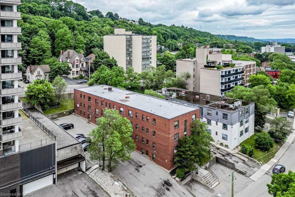 404-118 St. Joseph'S Drive, Hamilton, ON - Outdoor