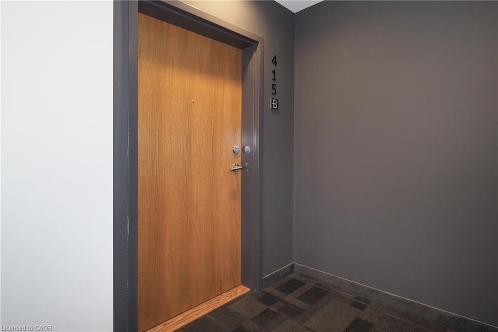 415-247 Northfield Drive E, Waterloo, ON - Indoor Photo Showing Other Room