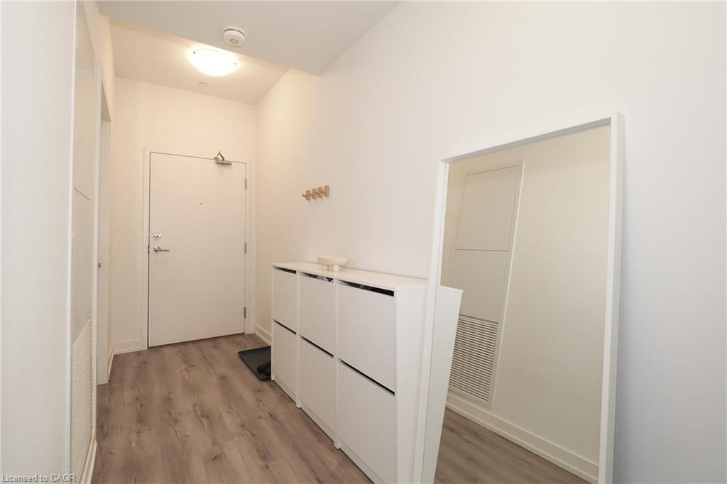415-247 Northfield Drive E, Waterloo, ON - Indoor Photo Showing Other Room
