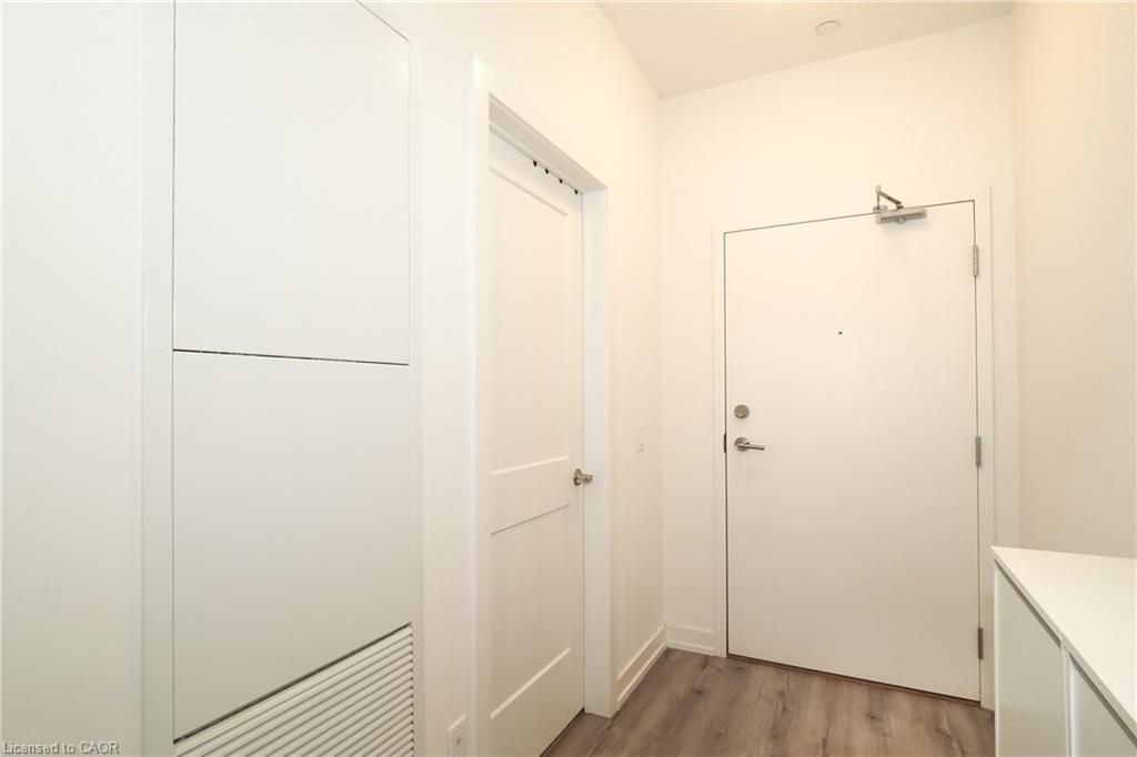 415-247 Northfield Drive E, Waterloo, ON - Indoor Photo Showing Other Room