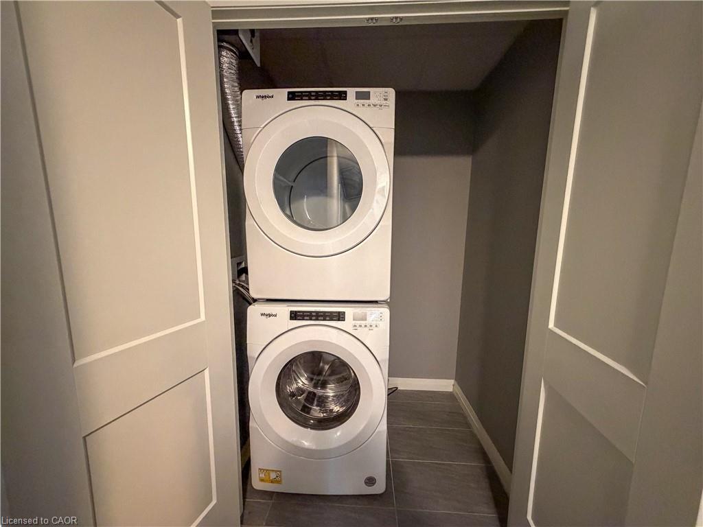 605-108 Garment Street, Kitchener, ON - Indoor Photo Showing Laundry Room