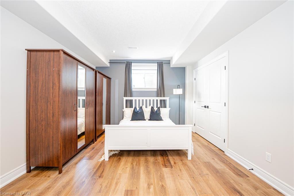 11-2848 King Street, Lincoln, ON - Indoor Photo Showing Bedroom
