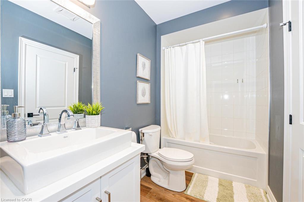 11-2848 King Street, Lincoln, ON - Indoor Photo Showing Bathroom