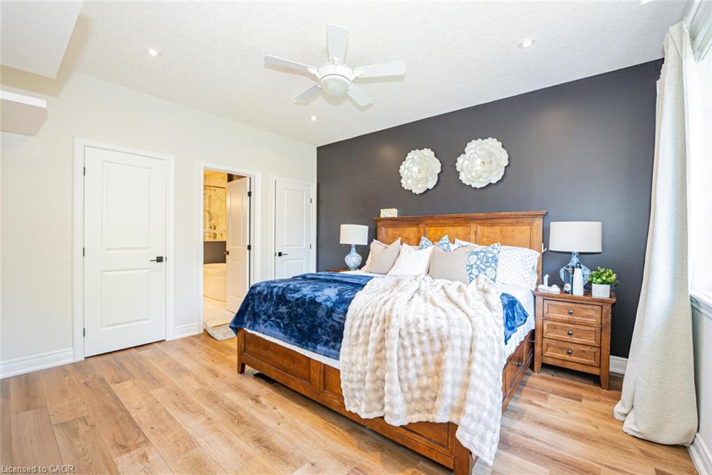 11-2848 King Street, Lincoln, ON - Indoor Photo Showing Bedroom