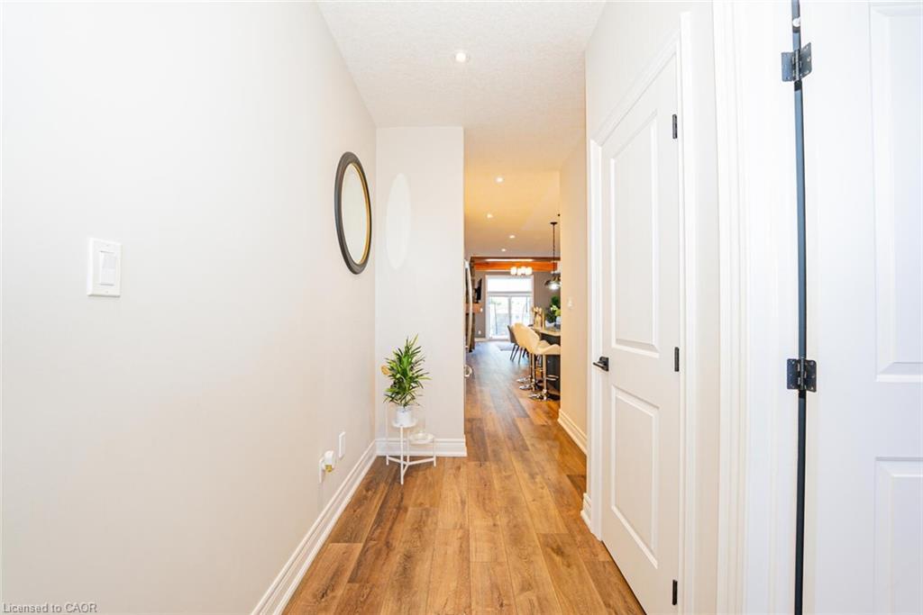 11-2848 King Street, Lincoln, ON - Indoor Photo Showing Other Room