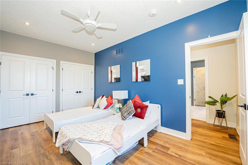 11-2848 King Street, Lincoln, ON - Indoor Photo Showing Bedroom