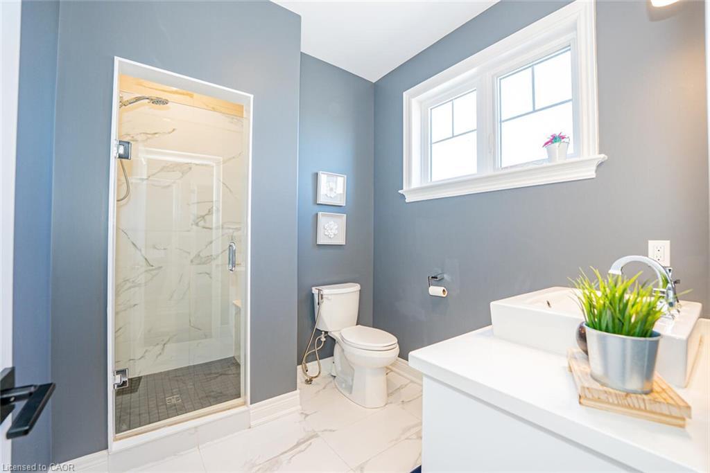 11-2848 King Street, Lincoln, ON - Indoor Photo Showing Bathroom