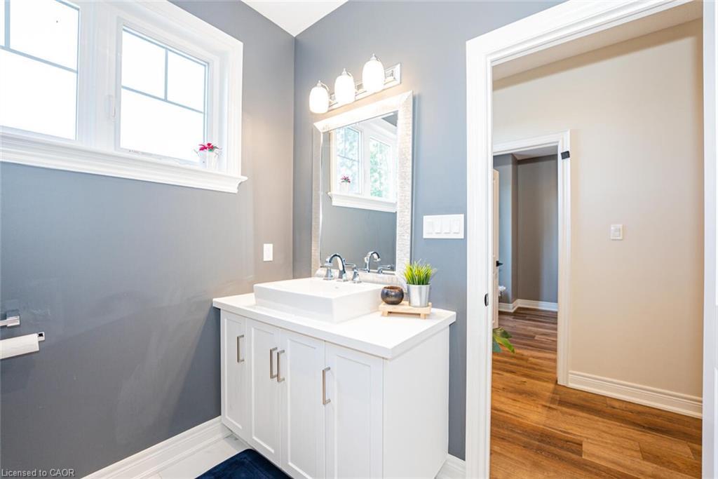 11-2848 King Street, Lincoln, ON - Indoor Photo Showing Bathroom