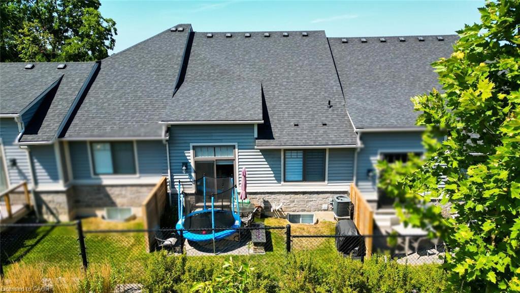 11-2848 King Street, Lincoln, ON - Outdoor