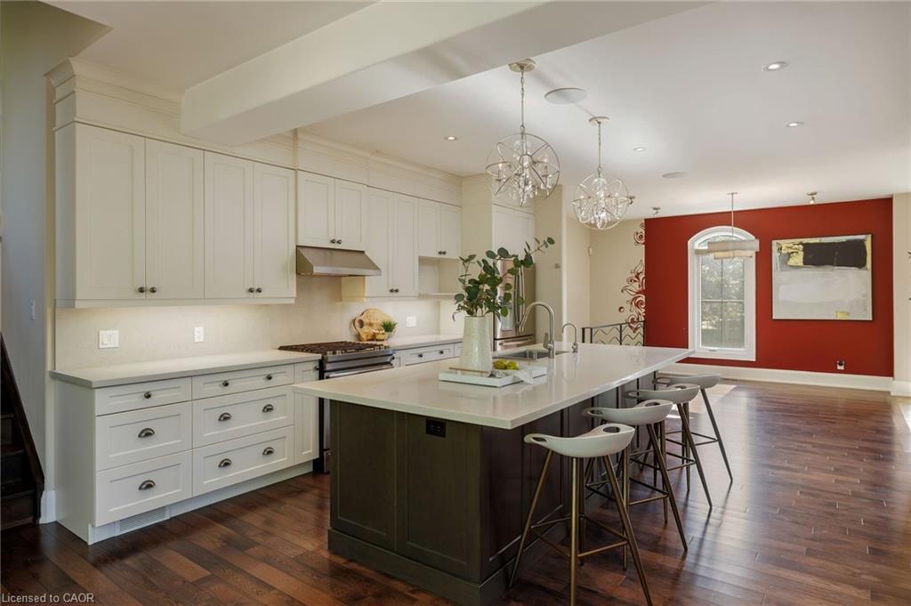 2448 Bridge Road, Oakville, ON - Indoor Photo Showing Kitchen With Upgraded Kitchen