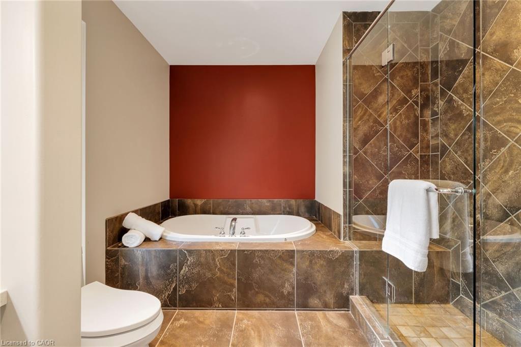 2448 Bridge Road, Oakville, ON - Indoor Photo Showing Bathroom