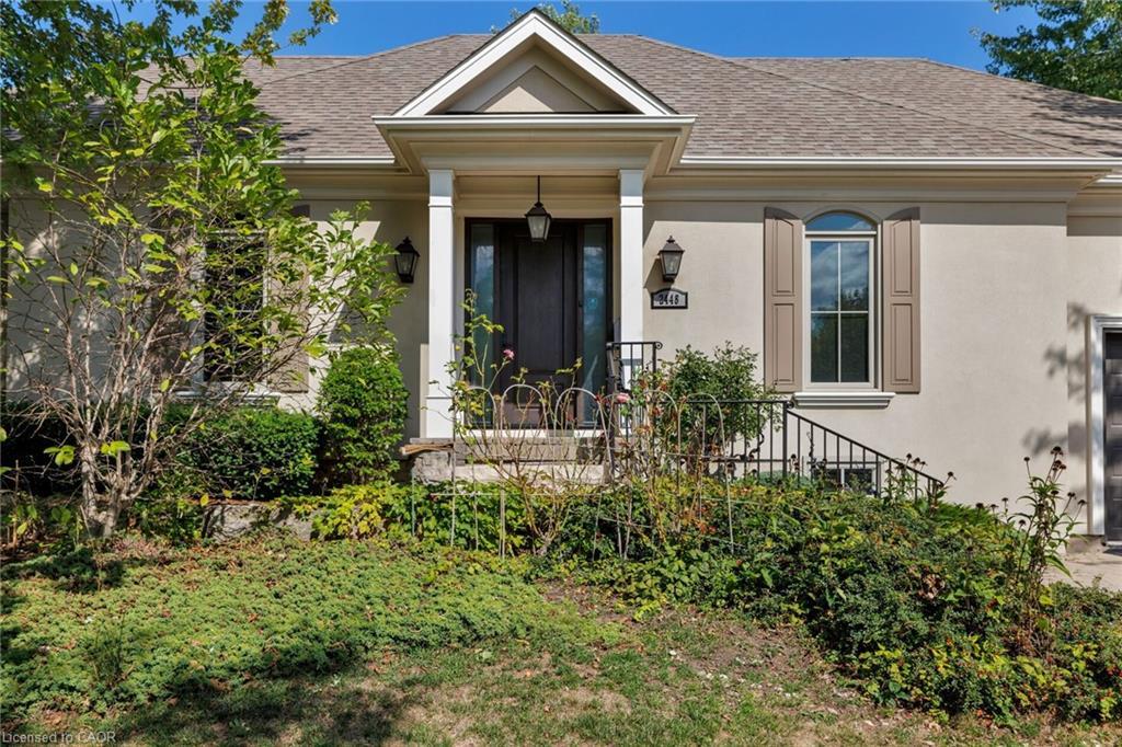 2448 Bridge Road, Oakville, ON - Outdoor