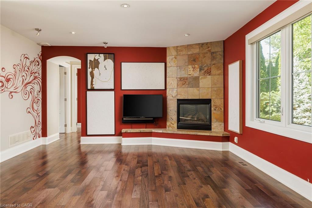 2448 Bridge Road, Oakville, ON - Indoor Photo Showing Living Room With Fireplace