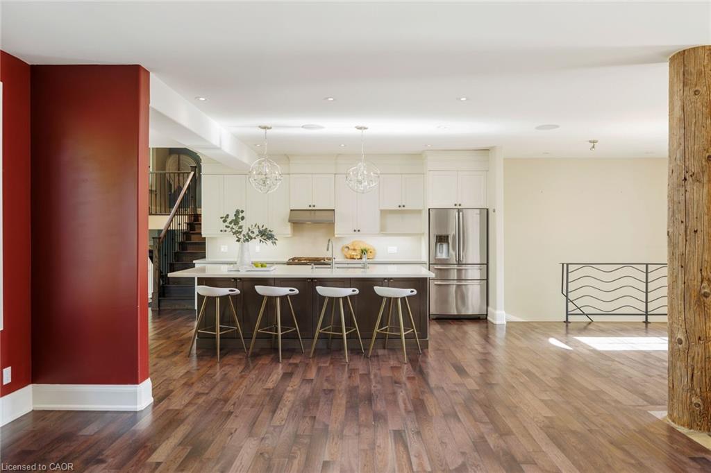 2448 Bridge Road, Oakville, ON - Indoor