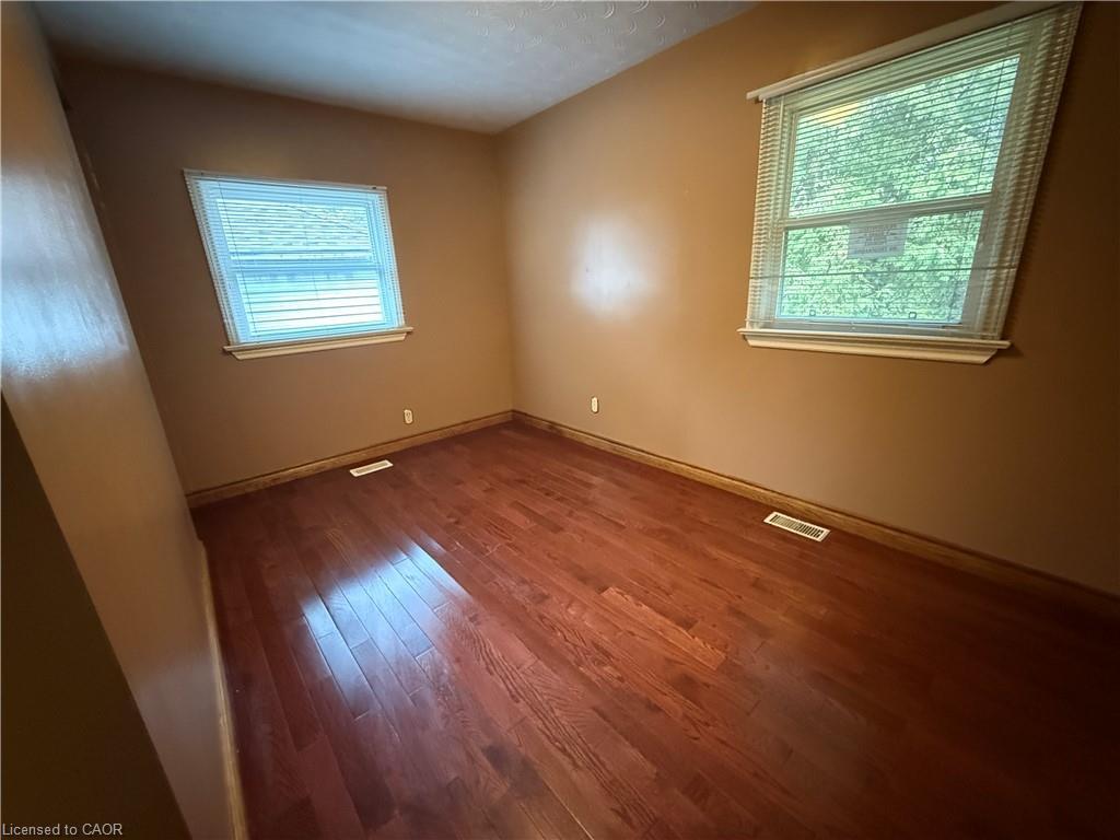 862 West 5Th Street, Hamilton, ON - Indoor Photo Showing Other Room