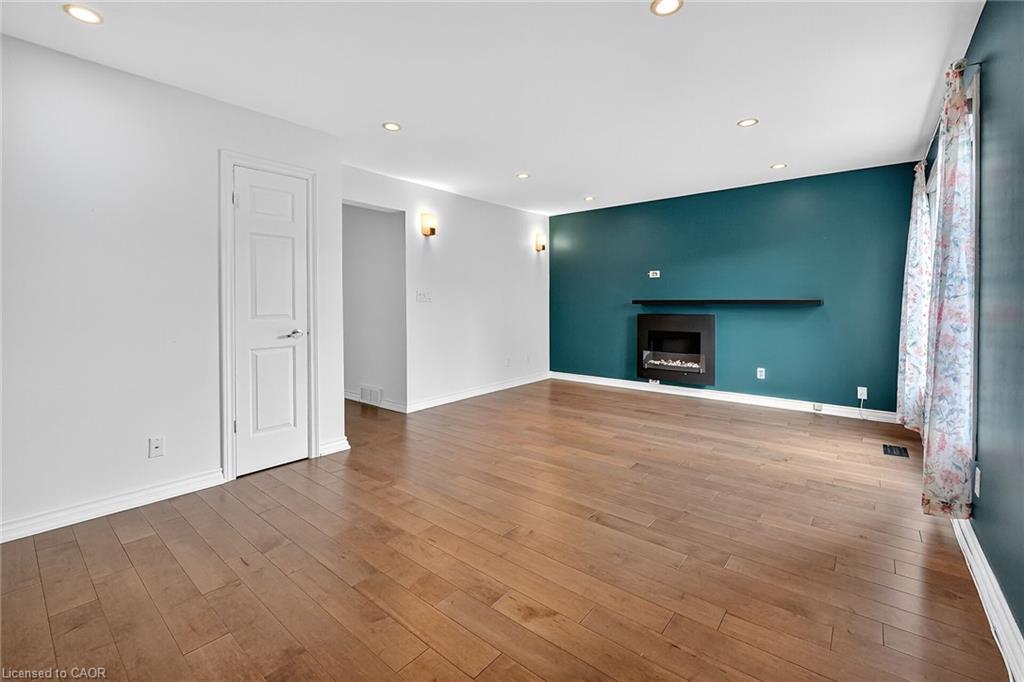 21-178 Scott Street, St. Catharines, ON - Indoor With Fireplace