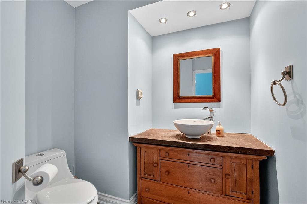 21-178 Scott Street, St. Catharines, ON - Indoor Photo Showing Bathroom