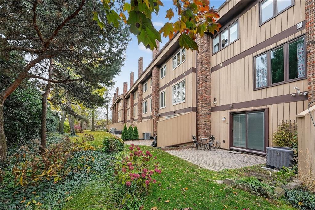 21-178 Scott Street, St. Catharines, ON - Outdoor