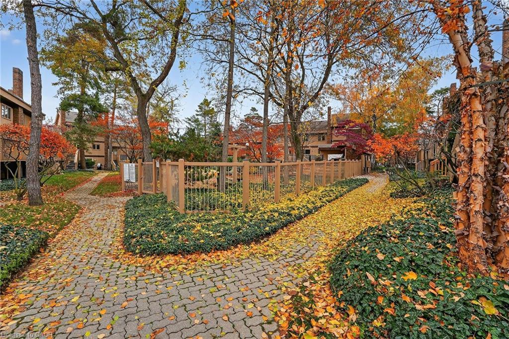 21-178 Scott Street, St. Catharines, ON - Outdoor