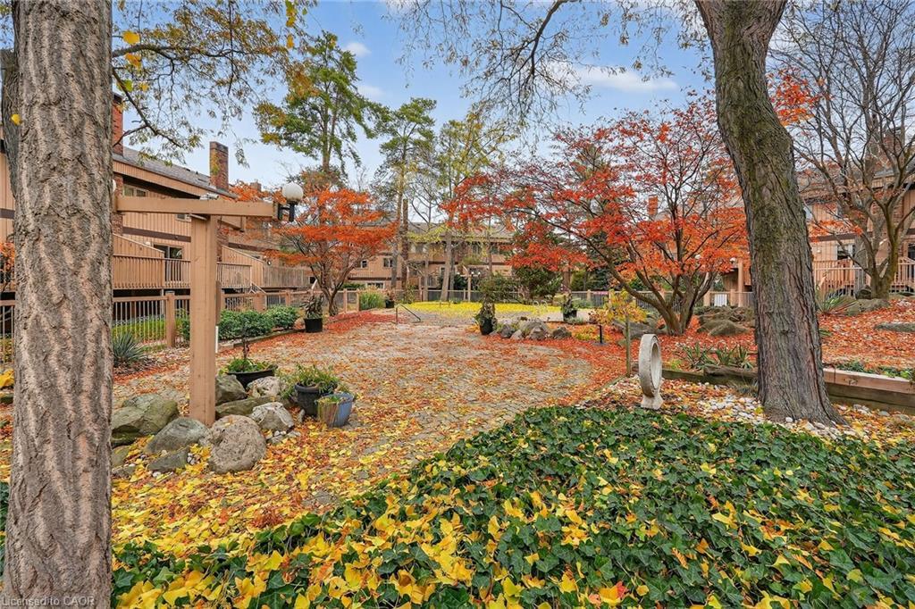 21-178 Scott Street, St. Catharines, ON - Outdoor