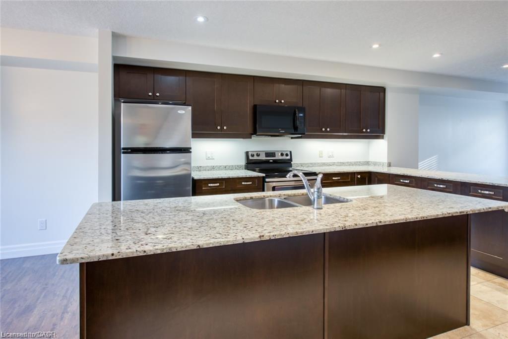 43 Woolwich Street, Kitchener, ON - Indoor Photo Showing Kitchen With Double Sink With Upgraded Kitchen