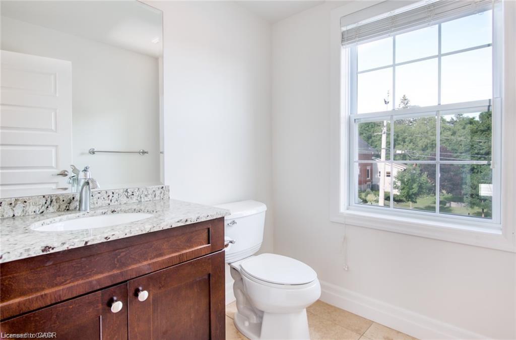 43 Woolwich Street, Kitchener, ON - Indoor Photo Showing Bathroom
