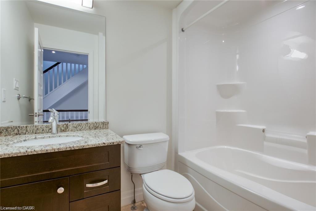 43 Woolwich Street, Kitchener, ON - Indoor Photo Showing Bathroom