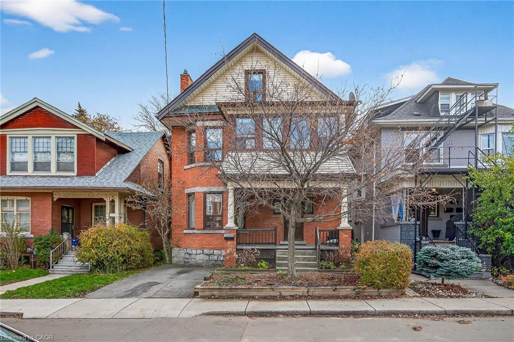 91 Spadina Avenue, Hamilton, ON - Outdoor With Facade