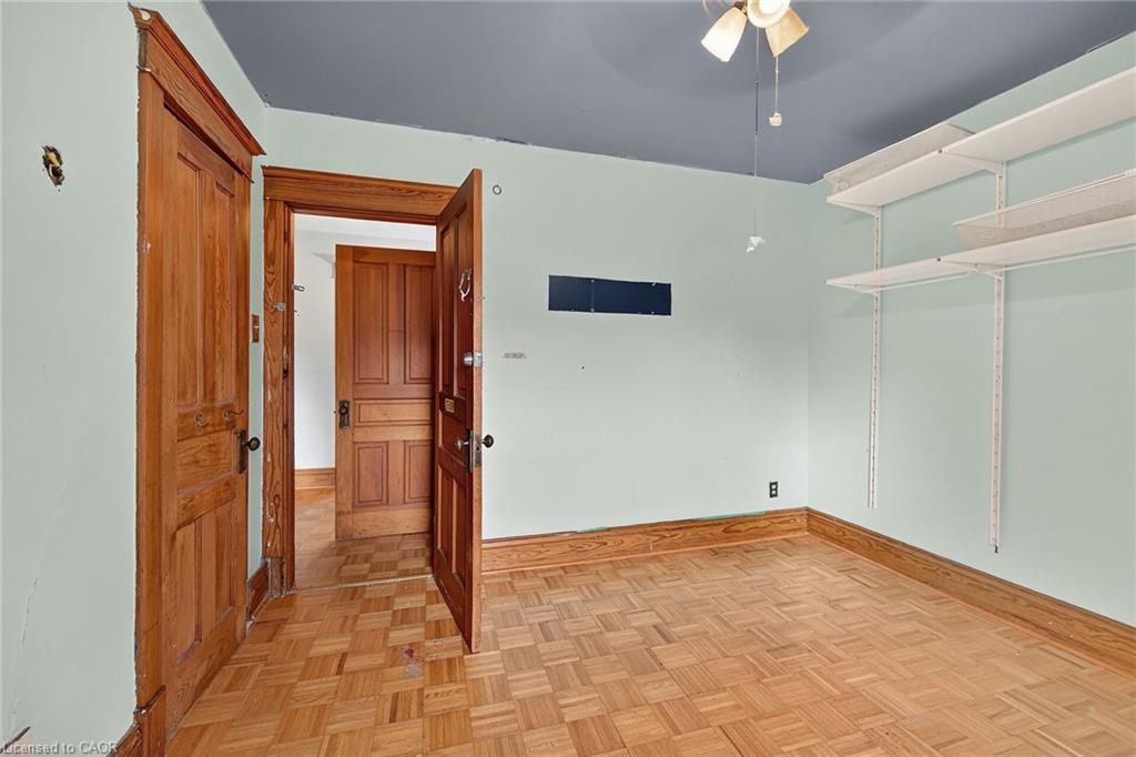 91 Spadina Avenue, Hamilton, ON - Indoor Photo Showing Other Room