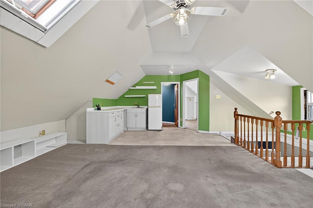 91 Spadina Avenue, Hamilton, ON - Indoor Photo Showing Other Room