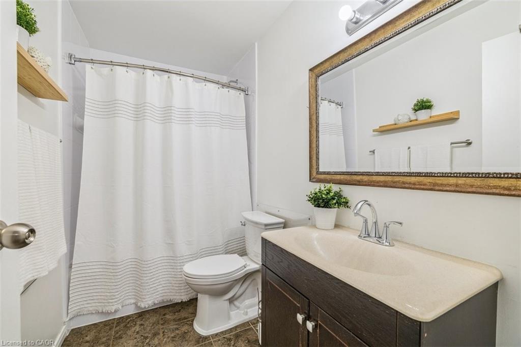 17-1455 Garth Street, Hamilton, ON - Indoor Photo Showing Bathroom