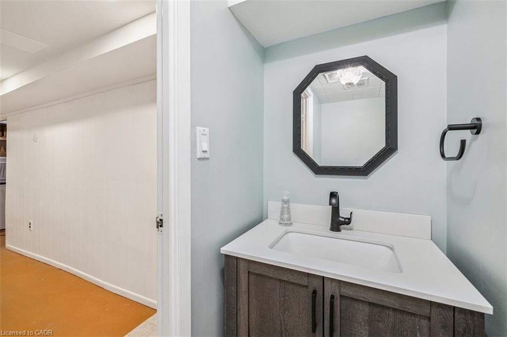 17-1455 Garth Street, Hamilton, ON - Indoor Photo Showing Bathroom