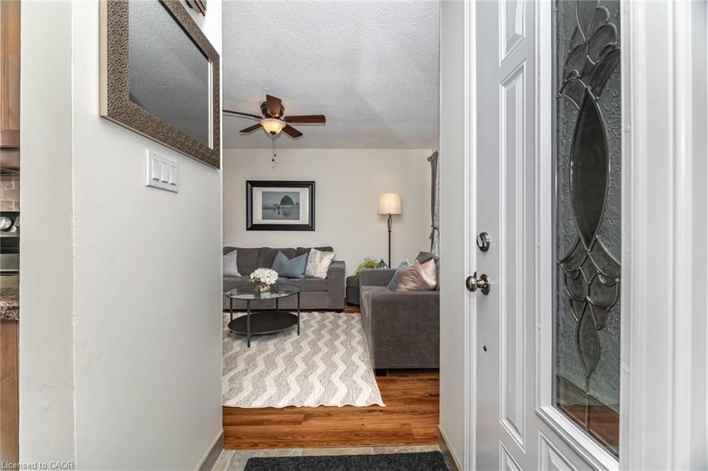 225 Golfwood Drive, Hamilton, ON - Indoor Photo Showing Other Room