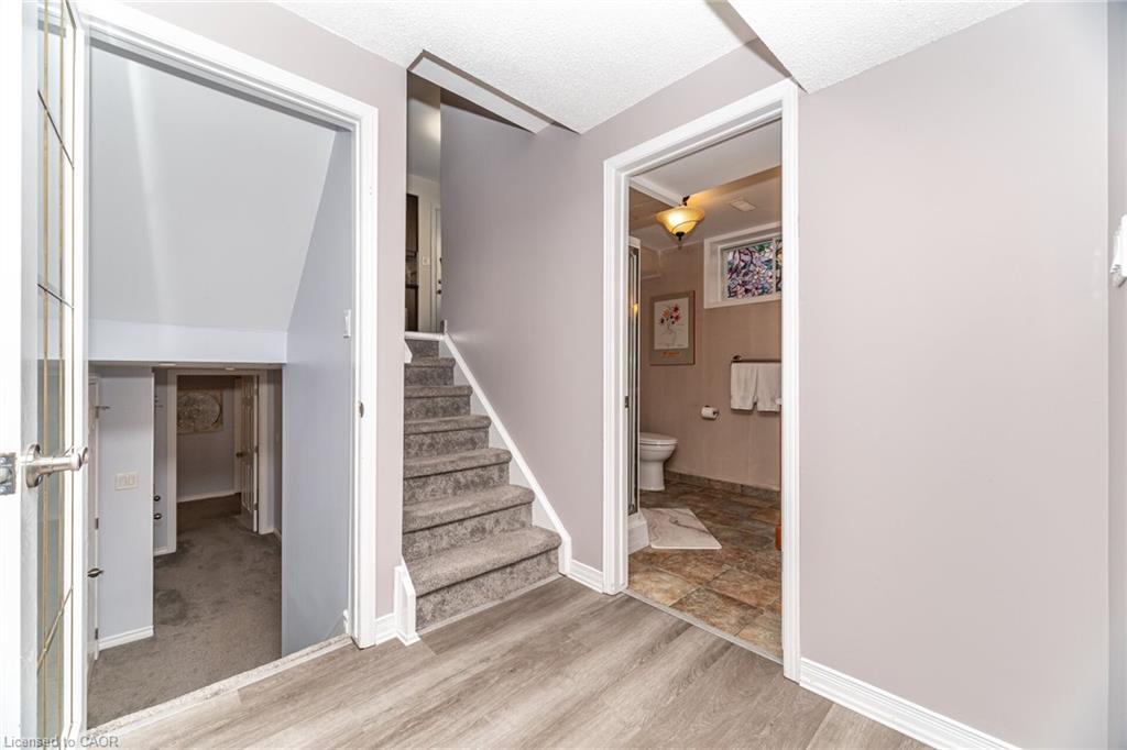 225 Golfwood Drive, Hamilton, ON - Indoor Photo Showing Other Room