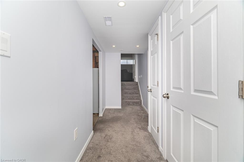 225 Golfwood Drive, Hamilton, ON - Indoor Photo Showing Other Room