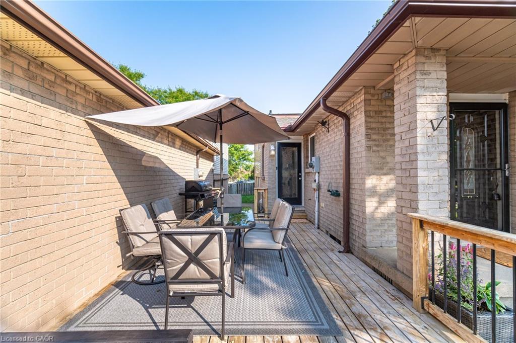 225 Golfwood Drive, Hamilton, ON - Outdoor With Deck Patio Veranda With Exterior