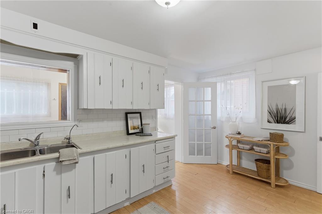 70 Rosemont Avenue, Hamilton, ON - Indoor Photo Showing Kitchen With Double Sink
