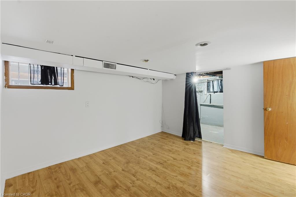 70 Rosemont Avenue, Hamilton, ON - Indoor Photo Showing Other Room