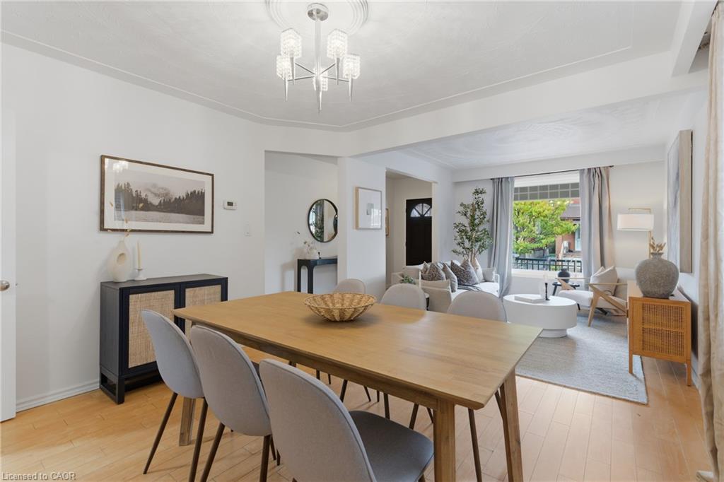 70 Rosemont Avenue, Hamilton, ON - Indoor Photo Showing Dining Room