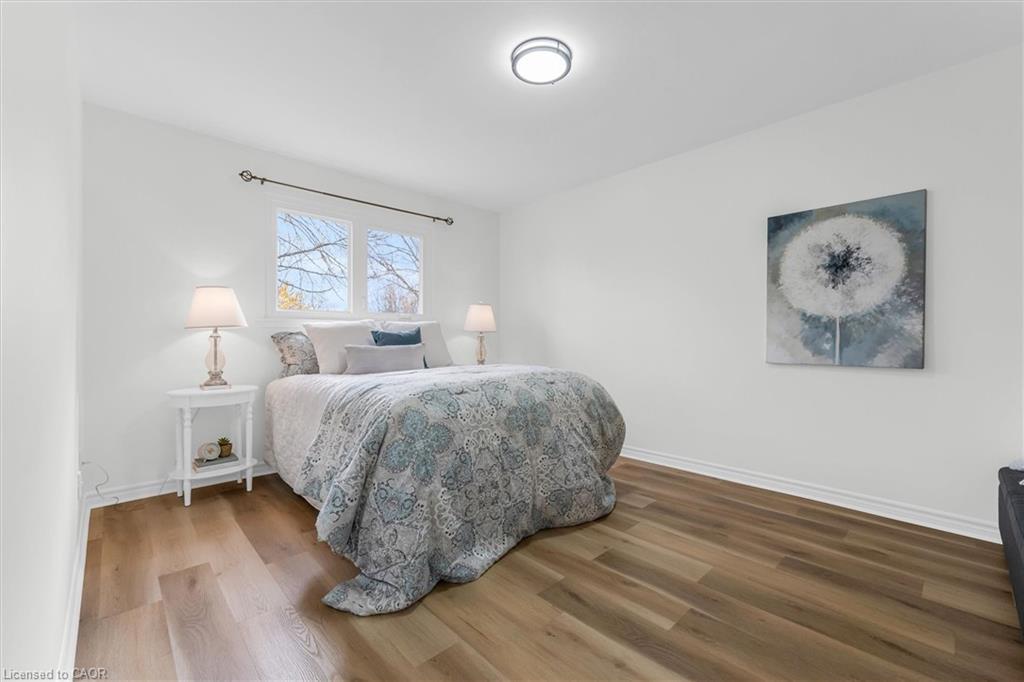 3096 Palmer Drive, Burlington, ON - Indoor Photo Showing Bedroom
