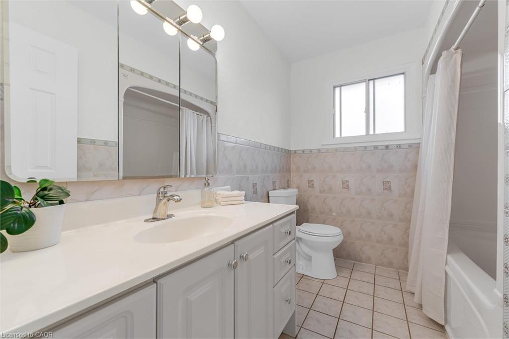 3096 Palmer Drive, Burlington, ON - Indoor Photo Showing Bathroom