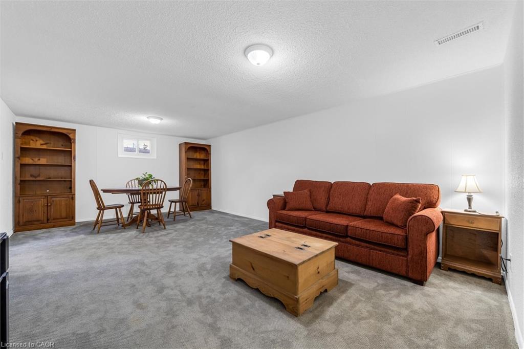 3096 Palmer Drive, Burlington, ON - Indoor Photo Showing Living Room