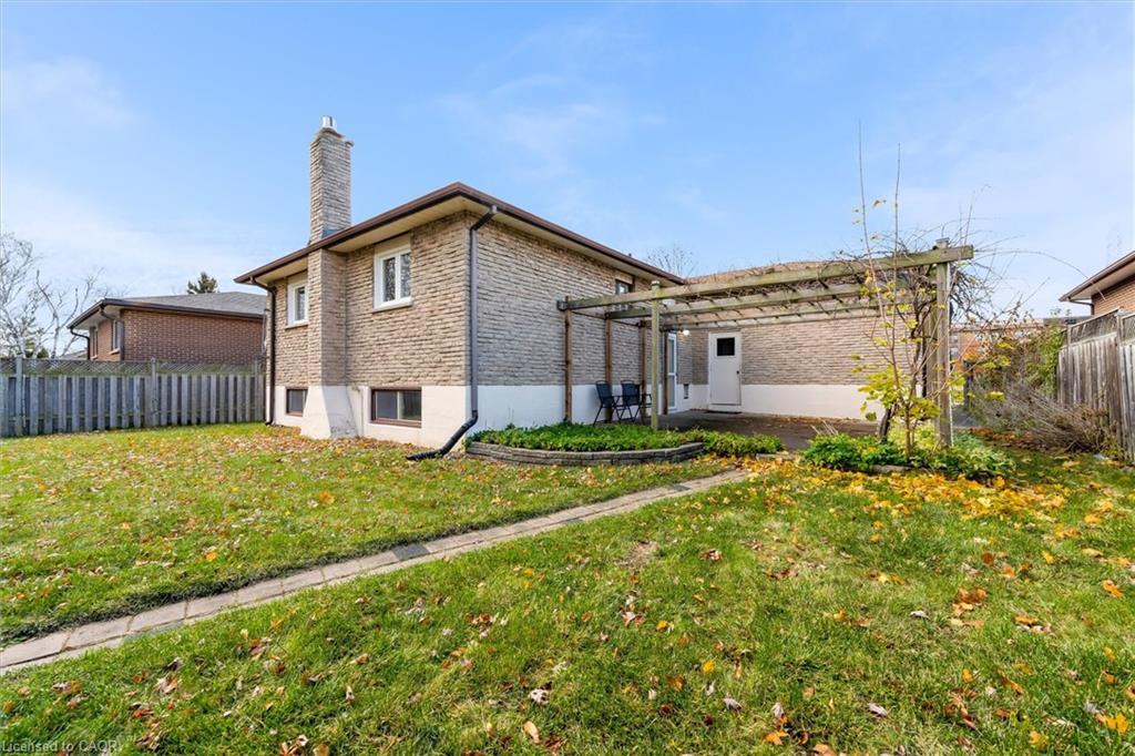 3096 Palmer Drive, Burlington, ON - Outdoor