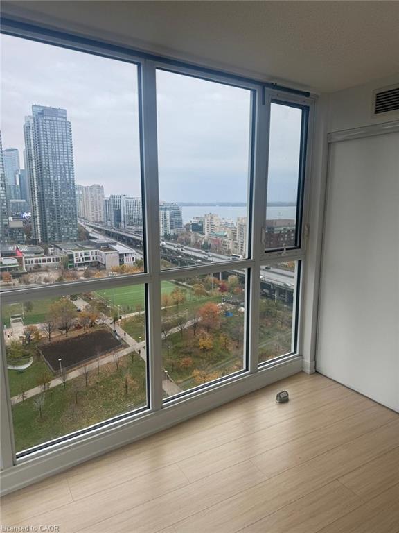 85 Queens Wharf Road, Toronto, ON - Indoor Photo Showing Other Room