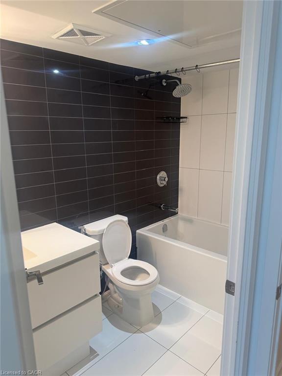 85 Queens Wharf Road, Toronto, ON - Indoor Photo Showing Bathroom