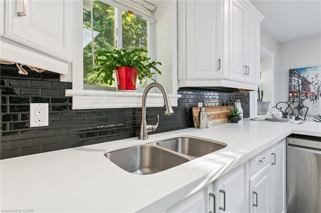 132 Queen Street W, Cambridge, ON - Indoor Photo Showing Kitchen With Double Sink