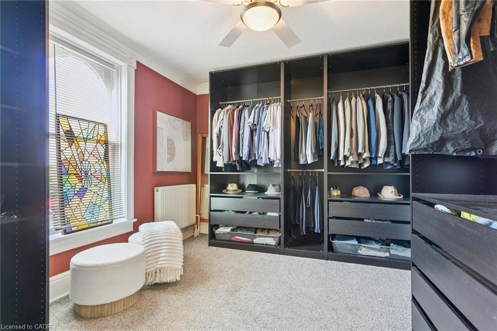 132 Queen Street W, Cambridge, ON - Indoor